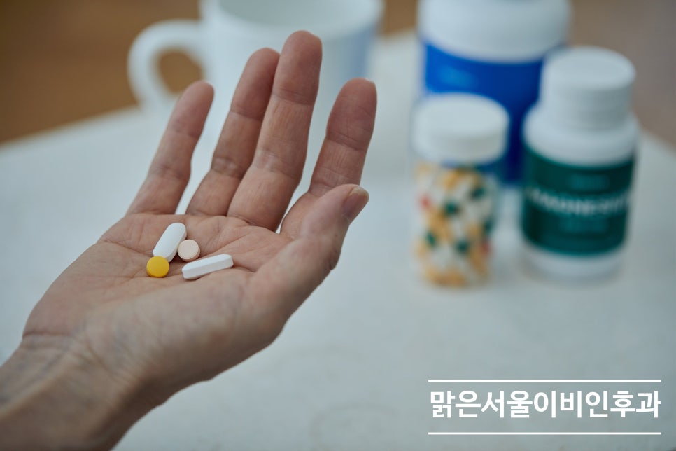 목이 붓고 아프면 편도선염? [노원이비인후과]